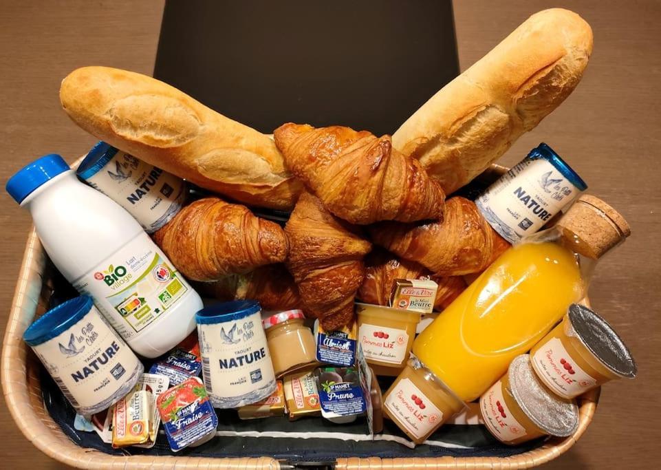 Gite "La Bulle De Lena" Avec Petit-Dejeuner Garage Et Parking Flavigny ภายนอก รูปภาพ